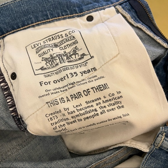 LEVI'S 511 Men's Slim Fit Slightly Distressed Jeans - Picture 8 of 11